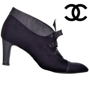 Chanel Black Velvet/Satin Lace Up Booties Size 37.5  🇮🇹 Made in Italy